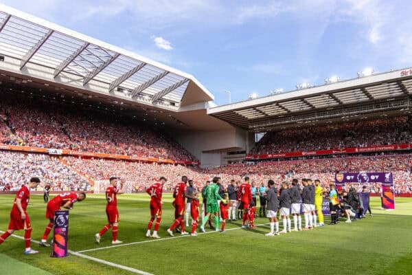 LIVERPOOL, ENGLAND - Sunday, May 11, 2025: Arsenal players give the newly crowned Premier League Champions a guard of honour before the FA Premier League match between Liverpool FC and Arsenal FC at Anfield. (Photo by David Rawcliffe/Propaganda)