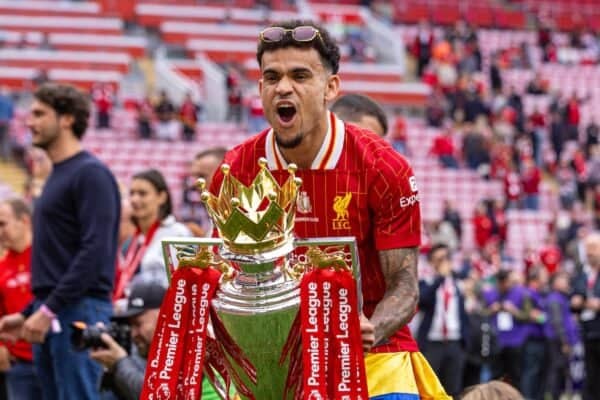 LIVERPOOL, ENGLAND - Sunday, May 25, 2025: Liverpool's Luis Díaz with the trophy, as the team celebrate becoming Champions for the 20th time, after the FA Premier League match between Liverpool FC and Crystal Palace FC at Anfield. (Photo by David Rawcliffe/Propaganda)