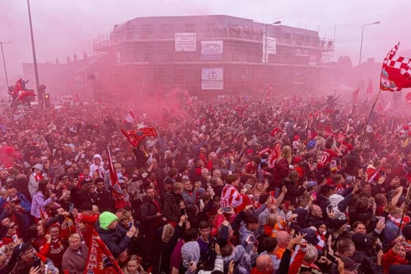 LIVERPOOL, ENGLAND - Monday, May 26, 2025: Liverpool supporters during an open top bus parade through the city as the Reds celebrate winning the FA Premier League and becoming Champions of England for the 20th time. (Photo by David Rawcliffe/Propaganda)