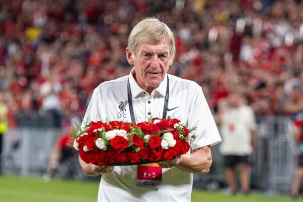 HONG KONG - Saturday, July 26, 2025: Liverpool's non-executive director Kenny Dalglish lays a wreath in memory of Diogo Jota before the Hong Kong Football Festival 2025 pre-season match against AC Milan at the Kai Tak Stadium in Hong Kong on Day Six of the club's Asia Tour. (Photo by David Rawcliffe/Propaganda)