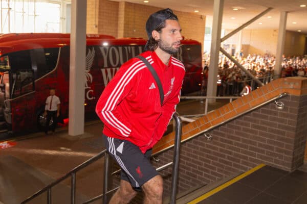 NEWCASTLE-UPON-TYNE, ENGLAND - Monday, August 25, 2025: Liverpool's Dominik Szoboszlai arrives before the FA Premier League match between Newcastle United FC and Liverpool FC at St James' Park. (Photo by David Rawcliffe/Propaganda)