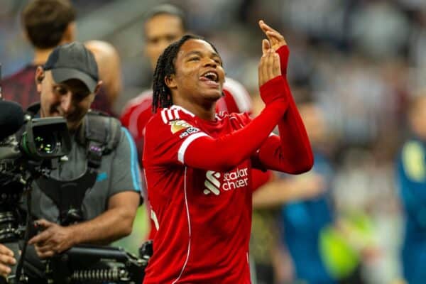 NEWCASTLE-UPON-TYNE, ENGLAND - Monday, August 25, 2025: Liverpool's debut goalscorer Rio Ngumoha celebrating in front the supporters after the final whistle during the FA Premier League match between Newcastle United FC and Liverpool FC at St James' Park. (Photo by David Rawcliffe/Propaganda)