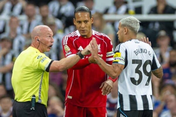NEWCASTLE-UPON-TYNE, ENGLAND - Monday, August 25, 2025: Liverpool's captain Virgil van Dijk trying to talk to referee Simon Hooper as he waves away Newcastle United's captain Bruno Guimarães during the FA Premier League match between Newcastle United FC and Liverpool FC at St James' Park. (Photo by David Rawcliffe/Propaganda)