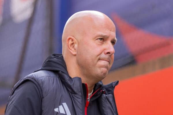 LONDON, ENGLAND - Saturday, September 27, 2025: Liverpool's head coach Arne Slot arrives before the FA Premier League match between Crystal Palace FC and Liverpool FC at Selhurst Park. (Photo by David Rawcliffe/Propaganda)