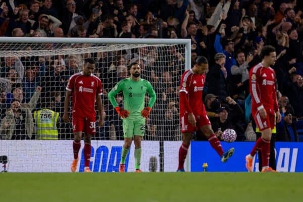 LONDON, ENGLAND - Saturday, October 4, 2025: Liverpool players react to conceeding Chelsea's winning goal during the FA Premier League match between Chelsea FC and Liverpool FC at Stamford Bridge. (Photo by David Rawcliffe/Propaganda)