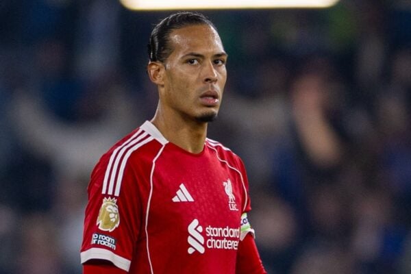 LONDON, ENGLAND - Saturday, October 4, 2025: Liverpool's captain Virgil van Dijk reacts to his side's third loss in a row after the FA Premier League match between Chelsea FC and Liverpool FC at Stamford Bridge. (Photo by David Rawcliffe/Propaganda)
