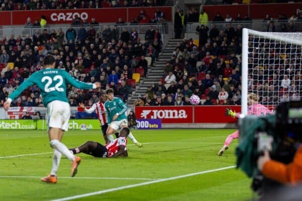 LONDON, ENGLAND - Saturday, October 24, 2025: Liverpool's Milos Kerkez scores his side's first goal during the FA Premier League match between Brentford FC and Liverpool FC at the Brentford  Community Stadium. (Photo by David Rawcliffe/Propaganda)
