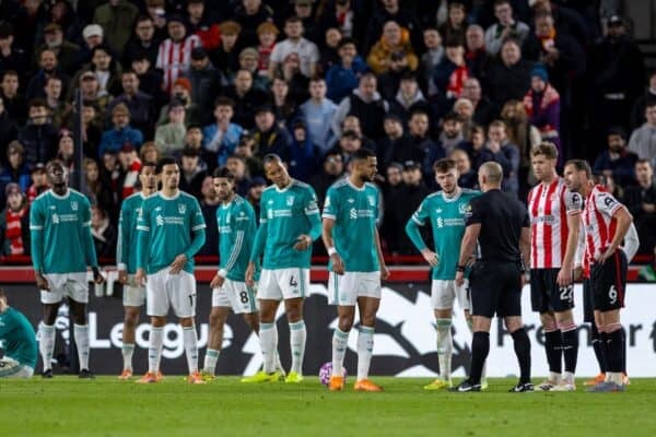LONDON, ENGLAND - Saturday, October 24, 2025: Liverpool and Brentford players awaiting for VAR check during the FA Premier League match between Brentford FC and Liverpool FC at the Brentford  Community Stadium. (Photo by David Rawcliffe/Propaganda)