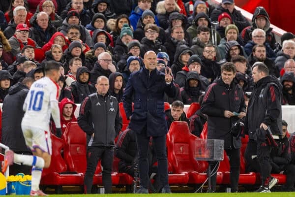 LIVERPOOL, ENGLAND - Wednesday, October 29, 2025: Liverpool's head coach Arne Slot during the Football League Cup 4th Round match between Liverpool FC and Crystal Palace FC at Anfield. (Photo by David Rawcliffe/Propaganda)
