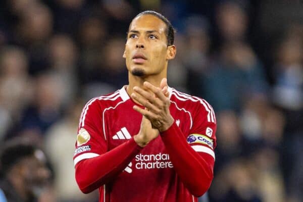 MANCHESTER, ENGLAND - Sunday, November 9, 2025: Liverpool's captain Virgil van Dijk applauds the travelling supporters after the FA Premier League match between Manchester City FC and Liverpool FC at the City of Manchester Stadium. (Photo by David Rawcliffe/Propaganda)