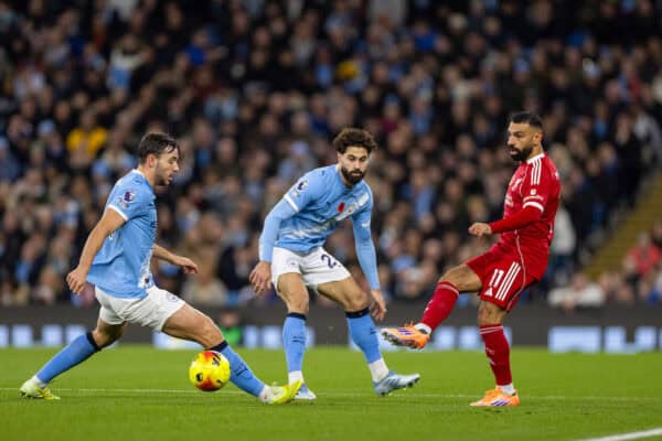 MANCHESTER, ENGLAND - Sunday, November 9, 2025: Liverpool's Mohamed Salah during the FA Premier League match between Manchester City FC and Liverpool FC at the City of Manchester Stadium. (Photo by David Rawcliffe/Propaganda)