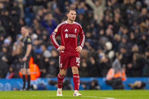 MANCHESTER, ENGLAND - Sunday, November 9, 2025: Liverpool's Alexis Mac Allister reacts to his side conceeding the third goal during the FA Premier League match between Manchester City FC and Liverpool FC at the City of Manchester Stadium. (Photo by David Rawcliffe/Propaganda)