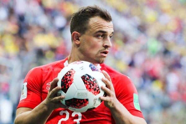 ST PETERSBURG, NGA - 3/7/2018: Xherdan Shaqiri của Thụy Sĩ để bóng chạm tay trong trận đấu loại trực tiếp Vòng 16 giữa Thụy Điển và Thụy Sĩ tại Sân vận động Saint Petersburg (Sân vận động Krestovsky) tại FIFA World Cup Russia 2018;  Thụy Điển thắng 1-0.  Alexander Demianchuk / TASS