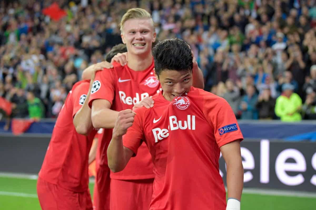 Salzburg, Austria September 17, 2019: CL - 19/20 - RB Salzburg Vs. KRC Genk re. Hee-Chan Hwang (FC Salzburg), cheers after his goal to 3: 0, with his teammates.jubilation / joy / emotion / goaljubel / goalkeeper / goalkeeper / | usage worldwide