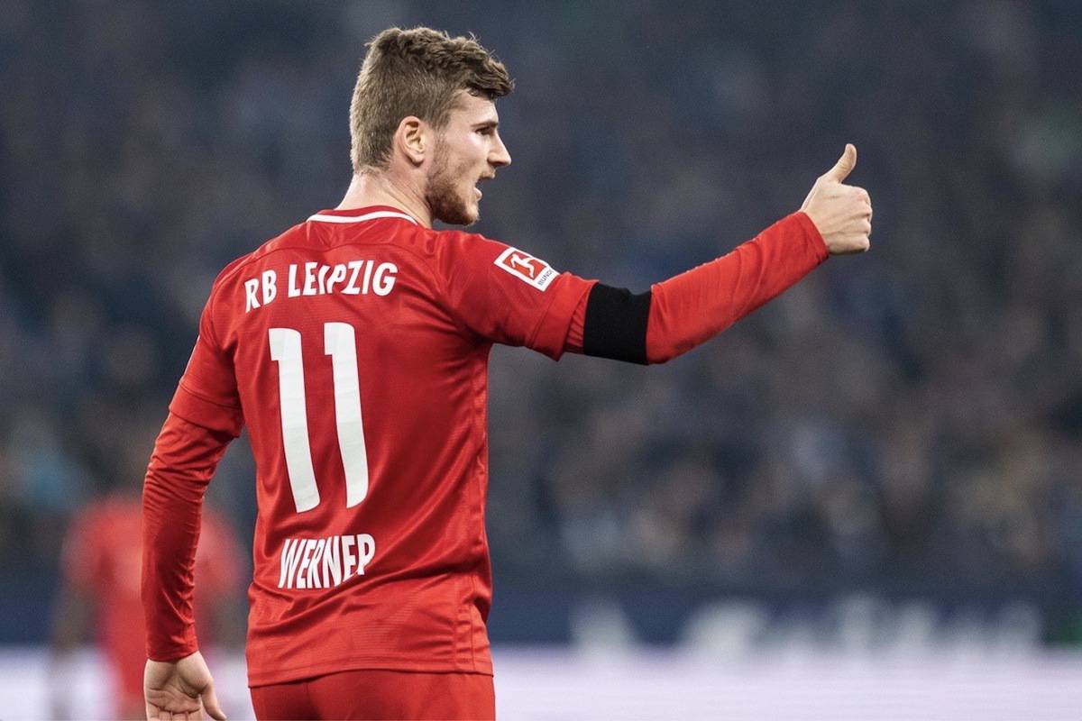 22 February 2020, North Rhine-Westphalia, Gelsenkirchen: Football: Bundesliga, FC Schalke 04 - RB Leipzig, 23rd matchday in the Veltins Arena: Timo Werner of Leipzig shows his raised thumb. Photo: Bernd Thissen/dpa - IMPORTANT NOTE: In accordance with the regulations of the DFL Deutsche Fu?ball Liga and the DFB Deutscher Fu?ball-Bund, it is prohibited to exploit or have exploited in the stadium and/or from the game taken photographs in the form of sequence images and/or video-like photo series.