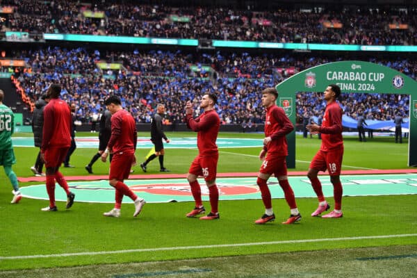 LONDON, ENGLAND – Sonntag, 25. Februar 2024: Die Mannschaft von Liverpool stellt sich während des Football-League-Cup-Finales zwischen Chelsea FC und Liverpool FC im Wembley-Stadion auf.  (Foto von David Rawcliffe/Propaganda)