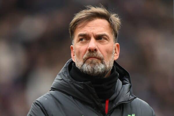 LONDON, ENGLAND - Sunday, February 25, 2024: Liverpool's Jurgen Klopp lines-up before the Football League Cup Final match between Chelsea FC and Liverpool FC at Wembley Stadium. Liverpool won 1-0 after extra-time. (Photo by David Rawcliffe/Propaganda)