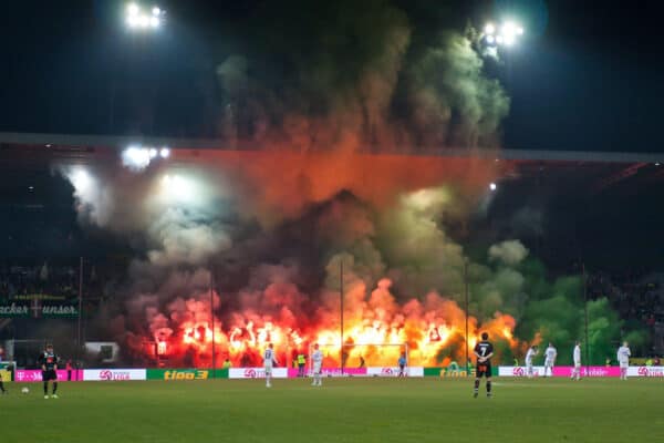 04.12.2011, Tivoli Stadion, Innsbruck, AUT, 1. FBL, FC Wacker Innsbruck vs SK Puntigamer Sturm Graz, im Bild Feature bengalisches Feuer der FC Wacker Fans, EXPA Pictures © 2011, PhotoCredit: EXPA/ P.Rinderer