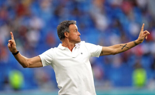 SAINT PETERSBURG, RUSSIA - JULY 02: Luis Enrique, Head Coach of Spain reacts during the UEFA Euro 2020 Championship Quarter-final match between Switzerland and Spain at Saint Petersburg Stadium on July 02, 2021 in Saint Petersburg, Russia. (Photo by Gonzalo Arroyo - UEFA)