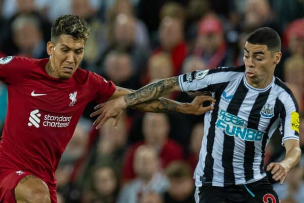 LIVERPOOL, ENGLAND - Wednesday, August 31, 2022: Liverpool's Roberto Firmino (L) and Newcastle United's Miguel Almirón during the FA Premier League match between Liverpool FC and Newcastle United FC at Anfield. Liverpool won 2-1.(Pic by David Rawcliffe/Propaganda)