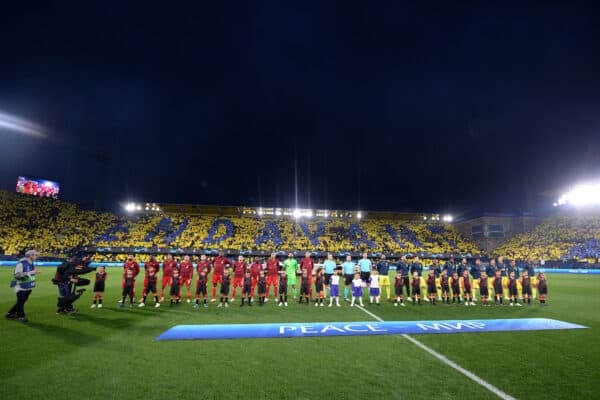 VILLARREAL, SPAIN - MAY 03: Villarreal CF and Liverpool players line up on the pitch prior to the UEFA Champions League Semi Final Leg Two match between Villarreal and Liverpool at Estadio de la Ceramica on May 03, 2022 in Villarreal, Spain. (UEFA)